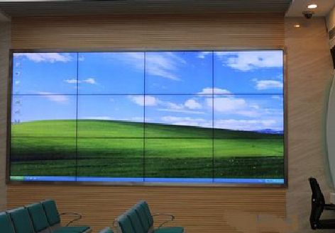 宁明液晶拼接屏的另类用法。