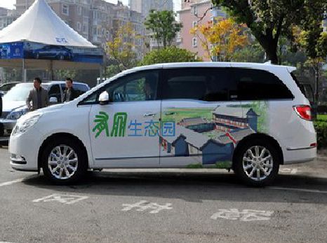 宁明户外车贴喷绘如何保持效果?