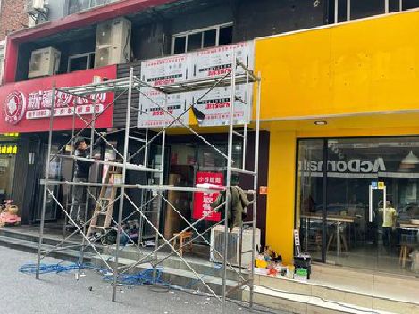 宁明制作广告招牌如何避免它发黄？